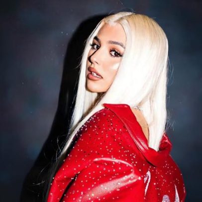 Bárbara Bandeira em destaque no programa de Passagem de Ano em Almada