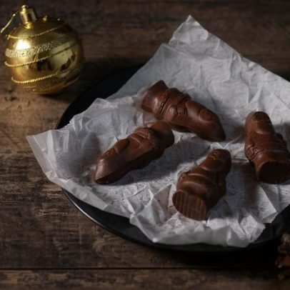 Natal impulsiona empresas de chocolate com preço do cacau ainda no dobro de 2023