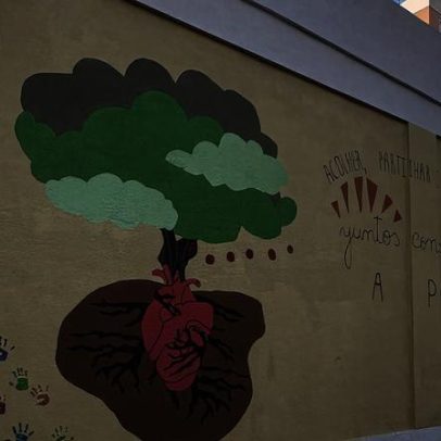 Crianças criam mural no exterior da CPCJ de Setúbal