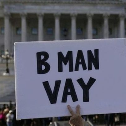 Democratas divulgam novas fotografias de Epstein com Trump, Clinton e Woody Allen