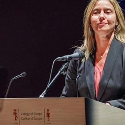 Federica Mogherini demite-se de reitora do Colégio da Europa