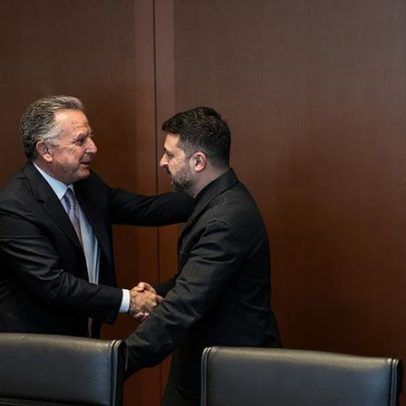 Zelensky e negociadores dos EUA reúnem-se novamente em Berlim