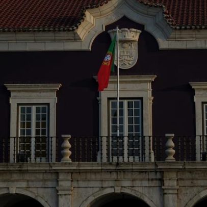 Câmara perde milhões com terrenos doados ao Vitória ligados a vistos gold