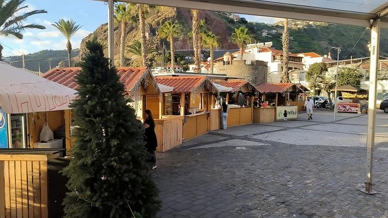Ribeira Brava mantém Mercadinho de Natal com noite dedicada à música