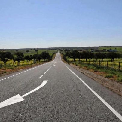 Estrada Mourão–Granja avança com contrato assinado de 438 mil euros