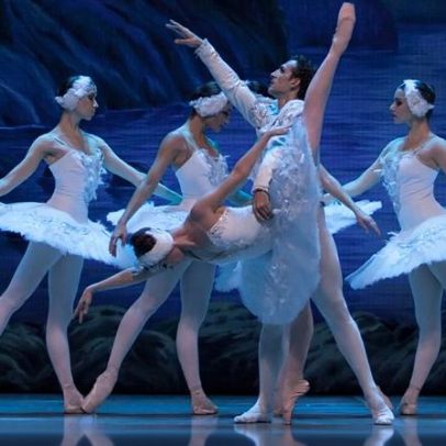 O Lago dos Cisnes esgota auditório no Centro Cultural de Paredes