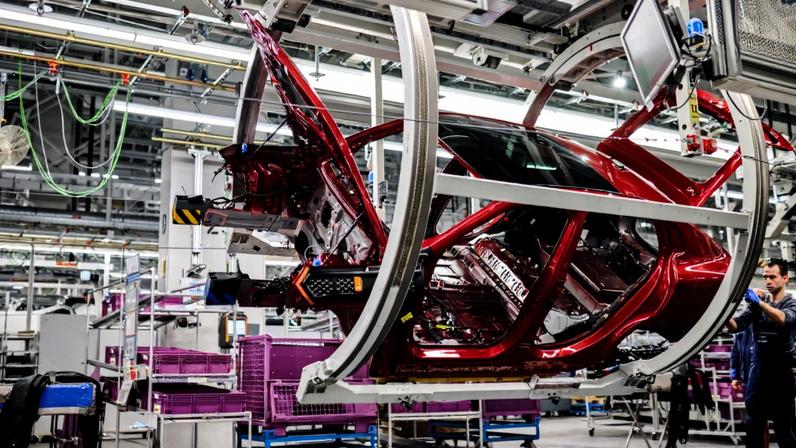 CE recua meta 2035 e fixa redução de 90% nas emissões de automóveis