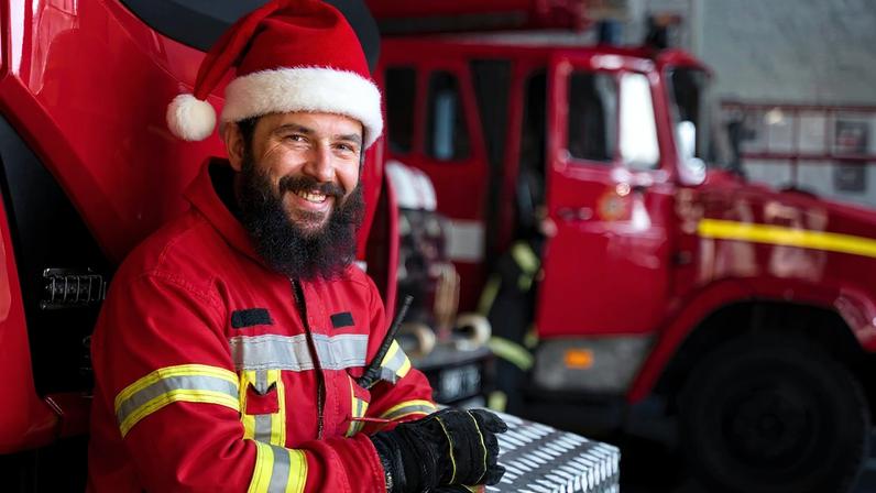 Parada "Bombeiro Natal" anima Resende entre quartel e Mercadinho