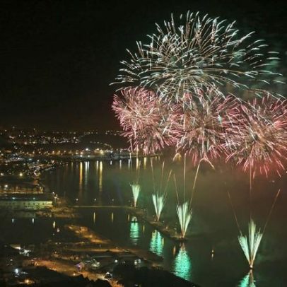 Fim de Ano Azul anima Doca dos Pescadores em Setúbal com música e fogo