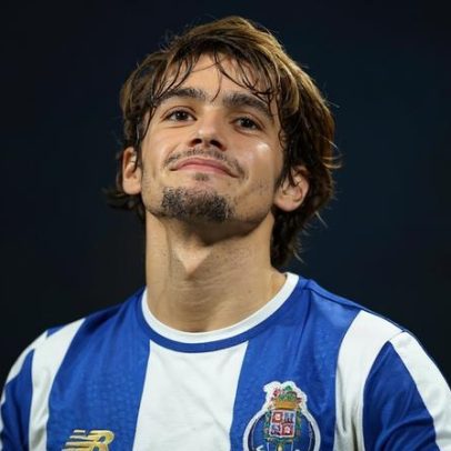 FC Porto gera dor de cabeça para Farioli ao chamar campeão do Mundo