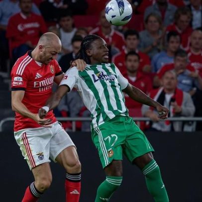 André Luís em treino do Rio Ave com baixa