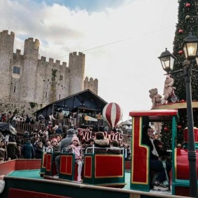 Cesaltina encanta-se na Vila Natal de Óbidos