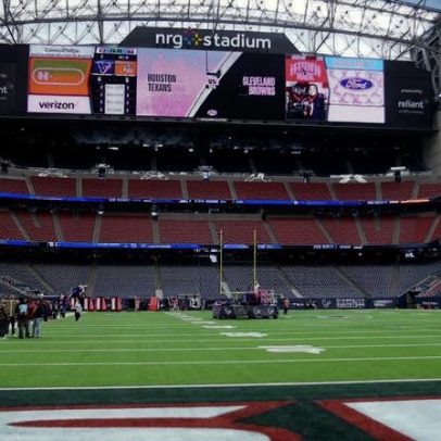 Calor intenso, relvado temporário e treinos da Seleção em Houston