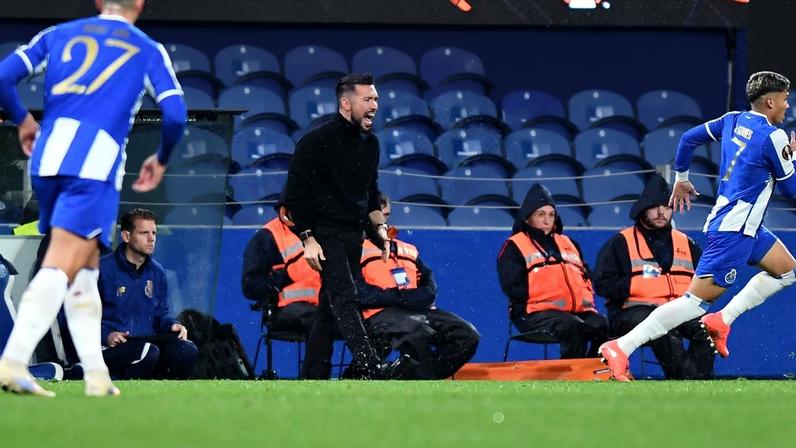 Farioli explica o duelo Pablo-Varela e o que não gostou