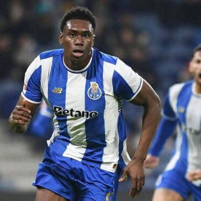 Samu mantém ficha ligada e Moura encontra a tomada, dizem notas do FC Porto