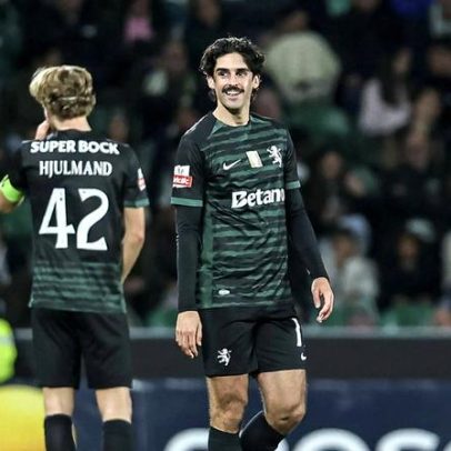 Trincão é eleito jogador do mês ao superar Pavlidis e Suárez