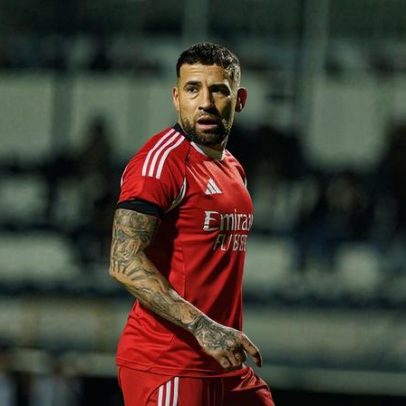 Futuro de Otamendi no Benfica discutido também no Brasil