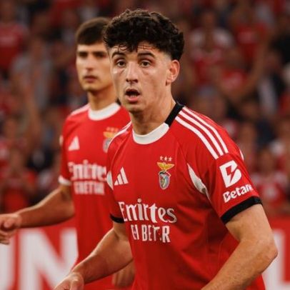 Onze do Benfica com várias novidades para o jogo com o Farense