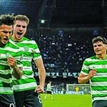 Ioannidis e Suárez no onze, com meio-campo blindado