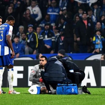 Diogo Costa substituído ao intervalo no Porto-Aves SAD
