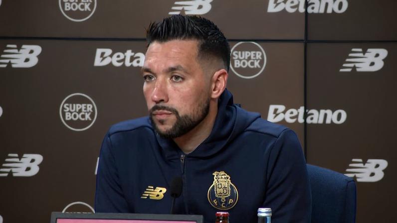 Farioli analisa mercado de janeiro imprevisível e admite novos reforços