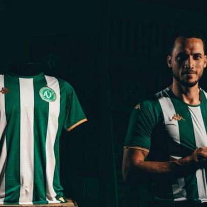 Camisola da Chapecoense homenageia Atlético Nacional e vítimas do acidente