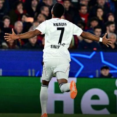 Frankfurt domina o Camp Nou no primeiro tempo