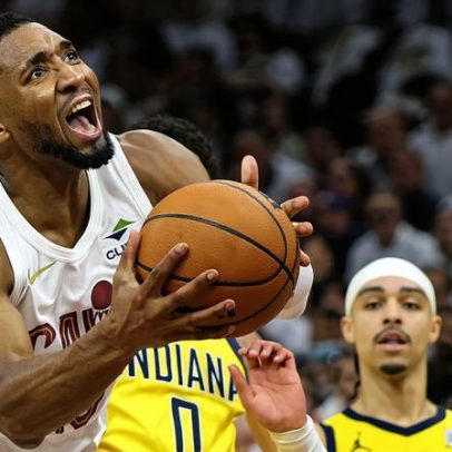 Rockets e Cavaliers vencem com facilidade