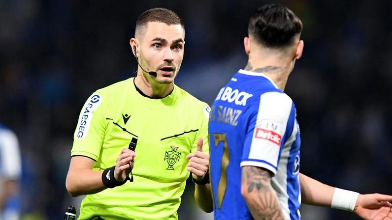 Pedro Henriques analisa arbitragem do FC Porto-Estrela da Amadora