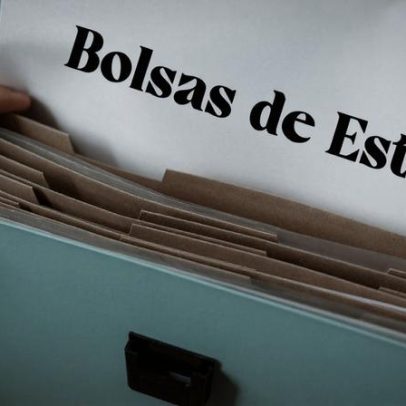 Mourão atribui 26 bolsas de estudo no ensino superior, 22 mil euros