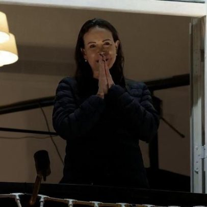 María Corina Machado reaparece em público pela primeira vez em quase um ano