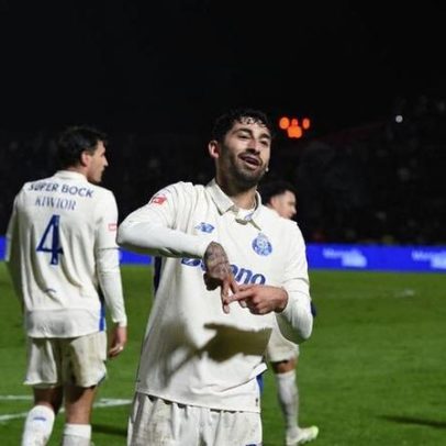 Alan Varela marca pela primeira vez nesta época e aumenta vantagem do FC Porto