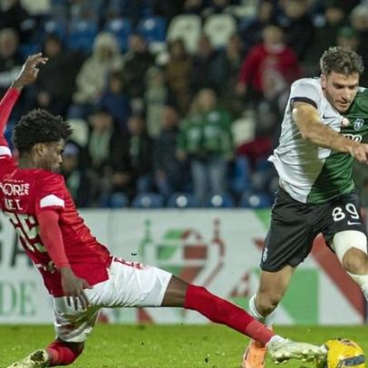 Ioannidis tentava salvar o leão do naufrágio, segundo as notas do Sporting