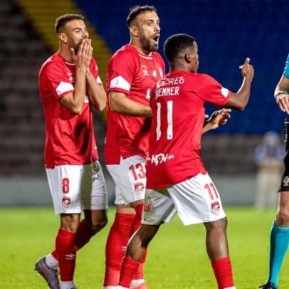 Santa Clara pede áudios do VAR e anulação da expulsão de Paulo Victor