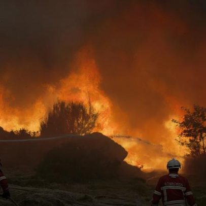 Fogos de grande dimensão registam aumento notável em 2025