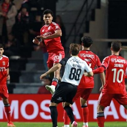 Richard Ríos adianta o Benfica em Faro