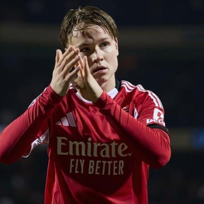 Benfica avalia empréstimo de Schjelderup no mercado