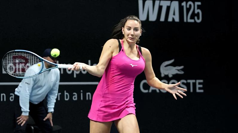 A francesa de 29 anos Océane Dodin sonha em jogar o Open da Austrália. IMAGO