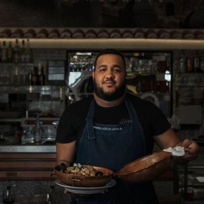 Alpendre mantém tasca tradicional em Alfama