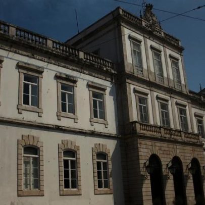Coimbra pretende reduzir 63 postos de trabalho na Função Pública