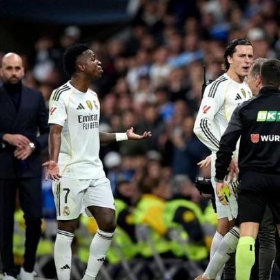 Carreras expulsa Real Madrid, que fica com nove jogadores