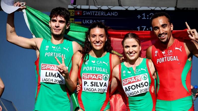 Rodrigo Lima, Patrícia Silva, Salomé Afonso e Isaac Nader ofereceram a Portugal a primeira medalha na estafeta mista. Foto FPA