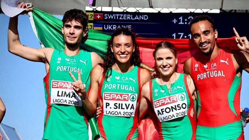 Rodrigo Lima, Patrícia Silva, Salomé Afonso e Isaac Nader ofereceram a Portugal a primeira medalha na estafeta mista. Foto FPA