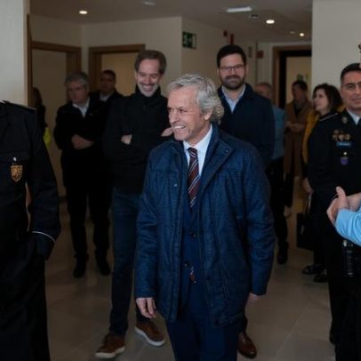 Mário Passos visita esquadra renovada da PSP com satisfação