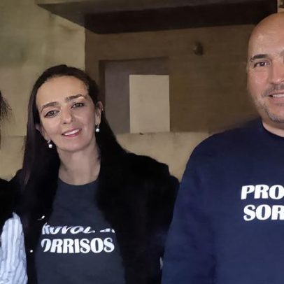 Movimento com três elementos cozinha ceias de Natal para 23 pessoas