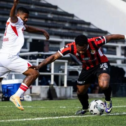 Cair é mau; cair de pé é menos mau, crónica