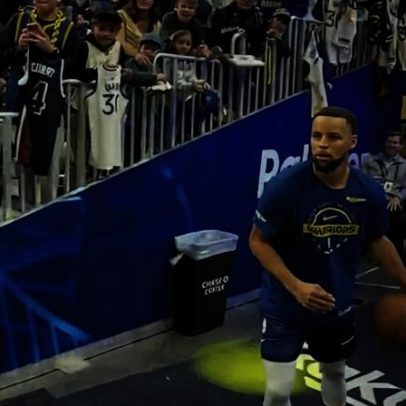 Cesto com estilo de Stephen Curry nos aquecimentos dos Warriors