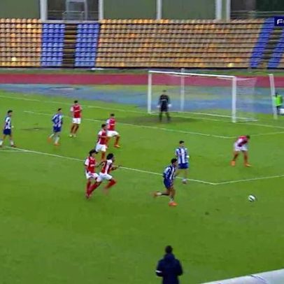 FC Porto critica arbitragem em jogo de juniores com lances polémicos