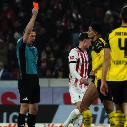 Dortmund escorrega na Bundesliga com Fábio Silva a titular e Bellingham expulso