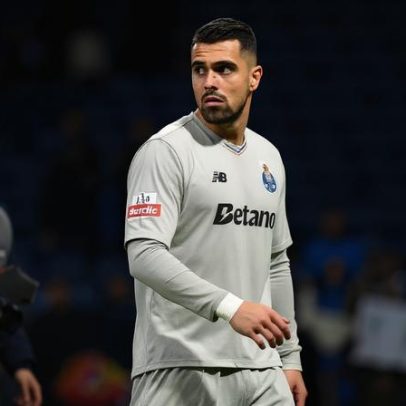 Diogo Costa renova com o FC Porto até 2030
